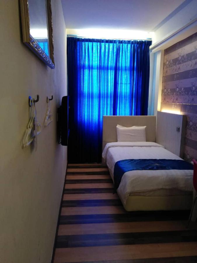 4Orty Inn Bintulu Exterior photo